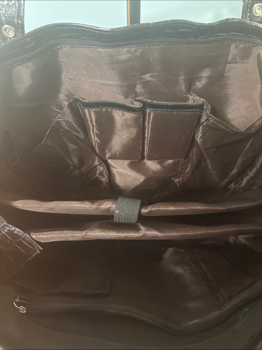 JM New York Women’s Croc-Embossed Laptop Tote Bag in Black - Picture 10 of 11